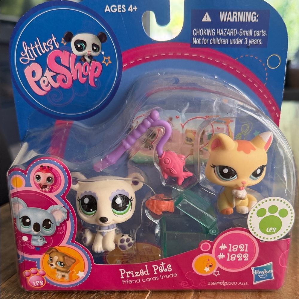Littlest Pet Shop Prized Pets Polar Bear and Cat #1821, #1822 box taped closed